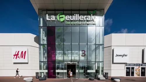 Venez flâner à la galerie commerciale de la Feuilleraie à Trélissac !